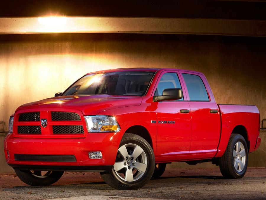  Dodge Ram 1500 Express Crew Cab 2011 года  (фото 2 из 5)